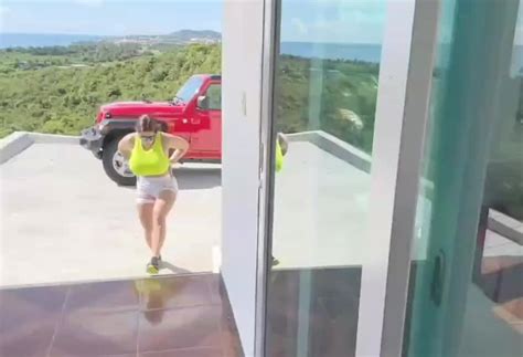 Yinyleon official (@yinyleon)’s videos with original sound .